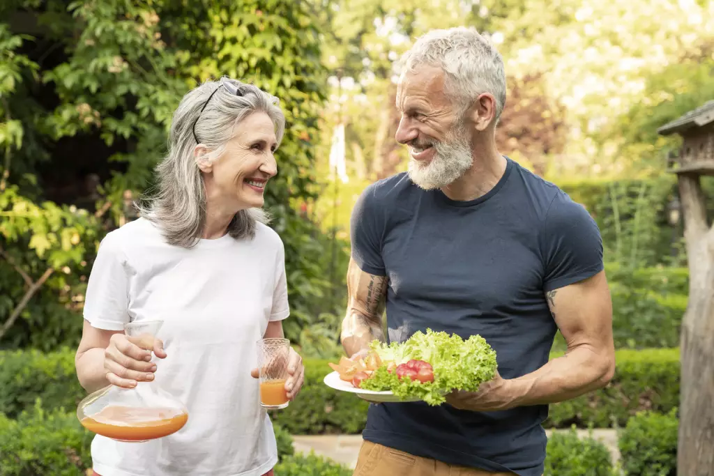 cómo bajar el colesterol de manera natural / Alimentación y ejercicio físico